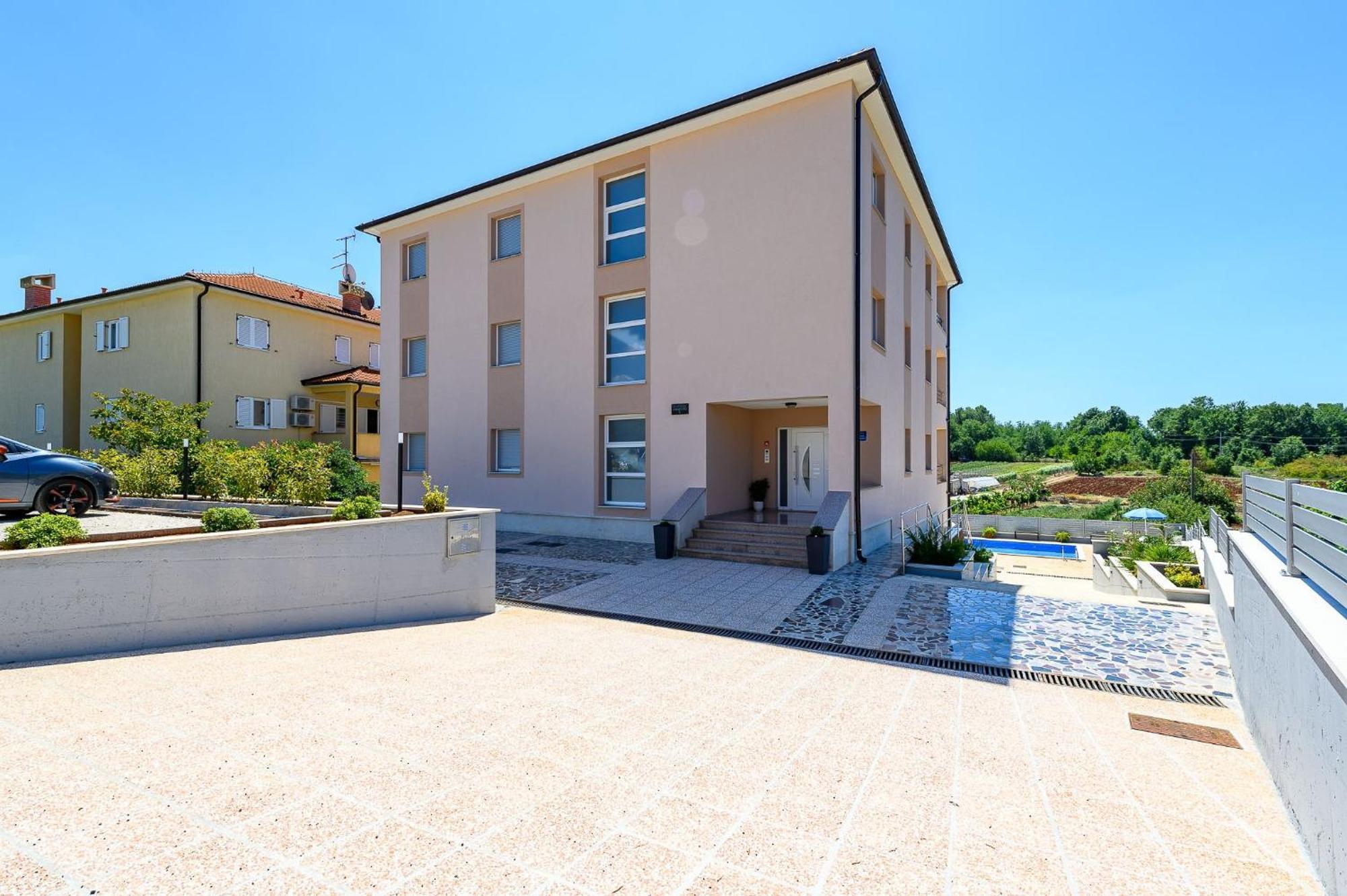 Stancija Amorozo 5 - Apartment N. 7 Porec Exterior photo